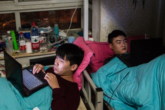 26 share a 90-square-meter 