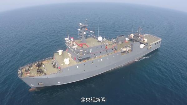 Large-tonnage comprehensive supply ship of the PLA put into service