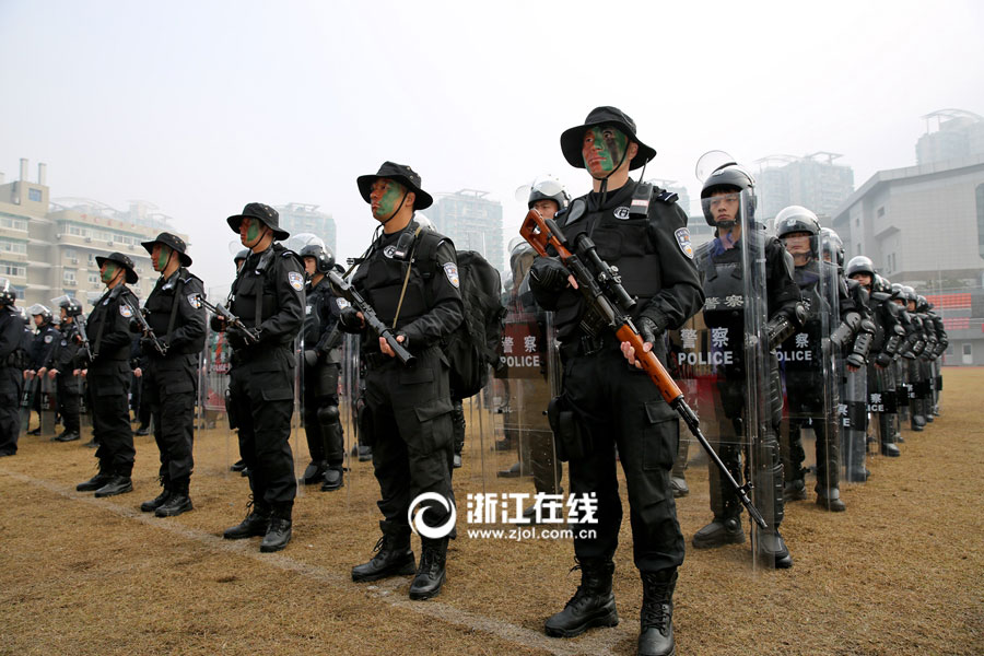 SWAT team guaranteeing security of G20 summit debuts in Hangzhou
