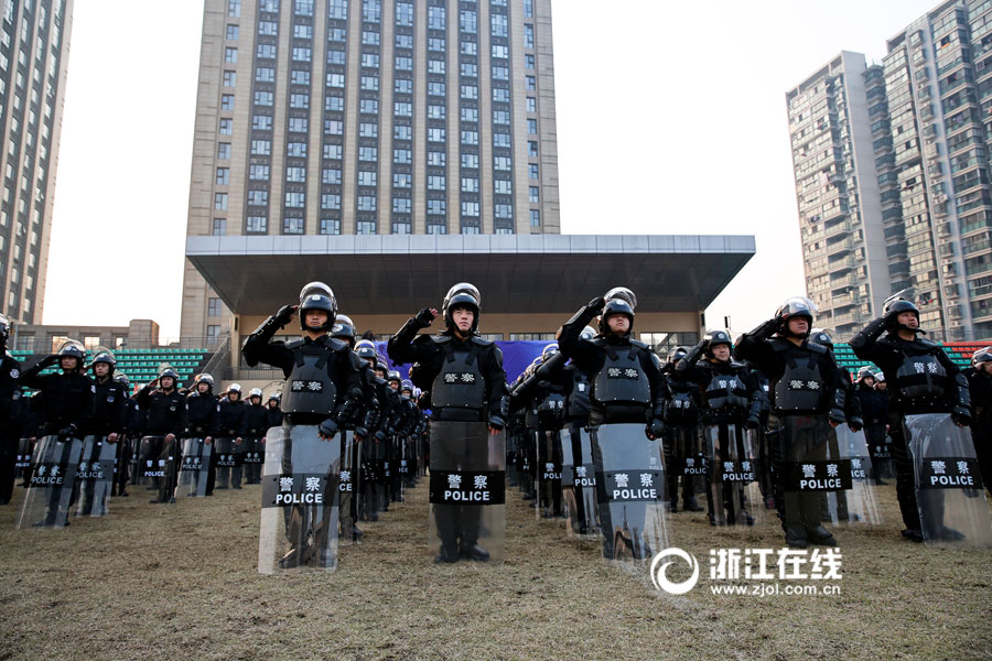 SWAT team guaranteeing security of G20 summit debuts in Hangzhou
