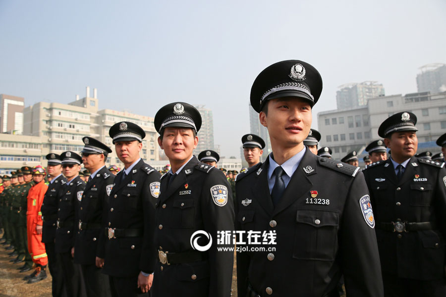 SWAT team guaranteeing security of G20 summit debuts in Hangzhou

