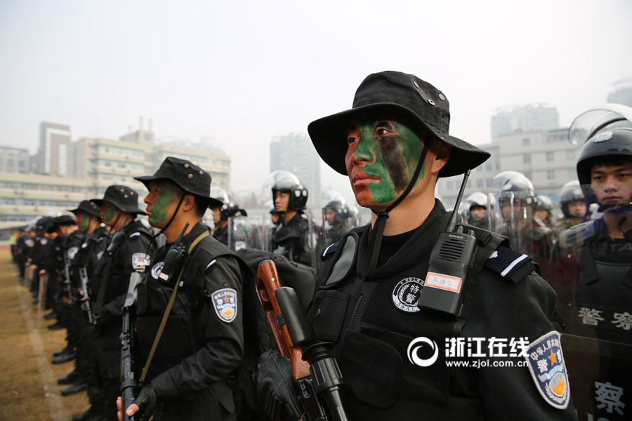 SWAT team guaranteeing security of G20 summit debuts in Hangzhou
