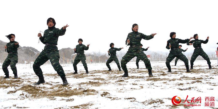 Armed police force conducts extreme training in Tibet