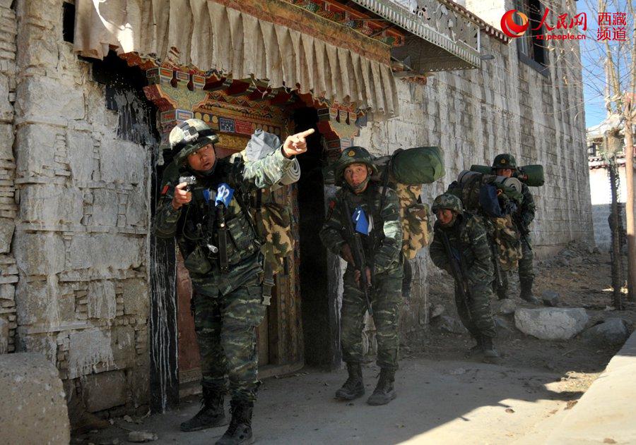 Armed police force conducts extreme training in Tibet