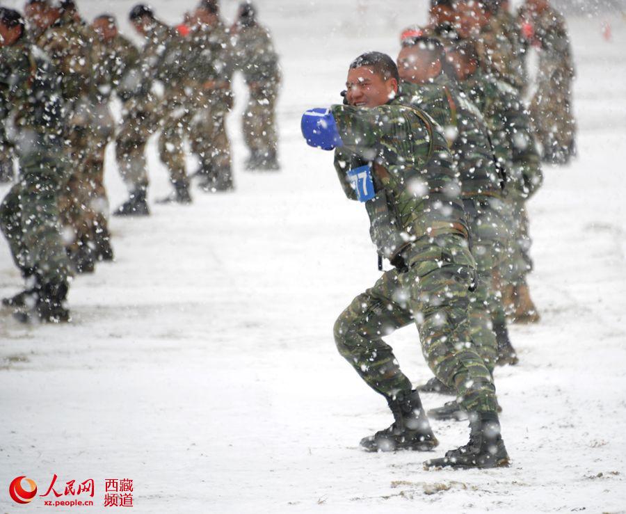 Armed police force conducts extreme training in Tibet