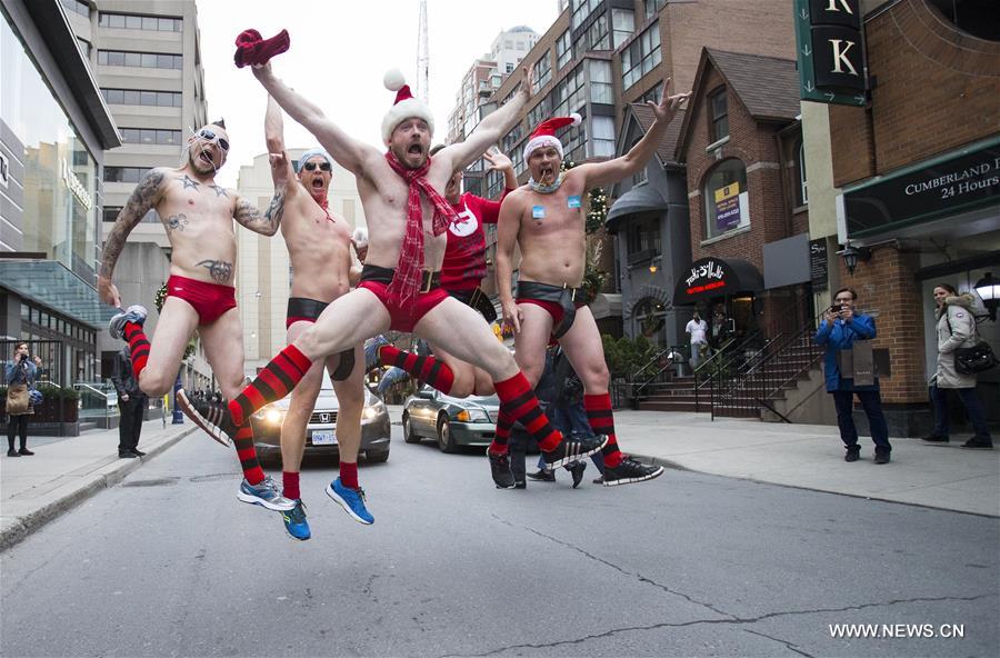 2015 Toronto Santa Speedo Run comes