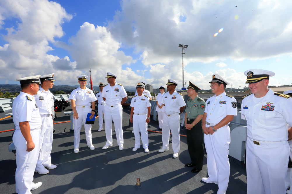 Chinese navy fleet 152 arrives at Pearl Harbor for visit