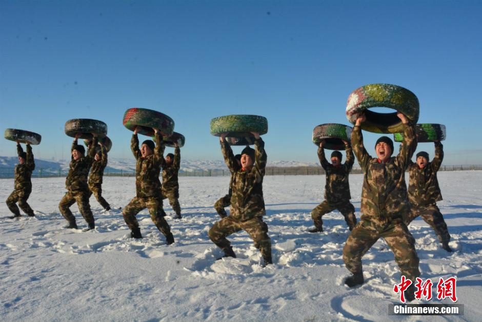 Xinjiang armed police frontier force conduct training in severe cold
