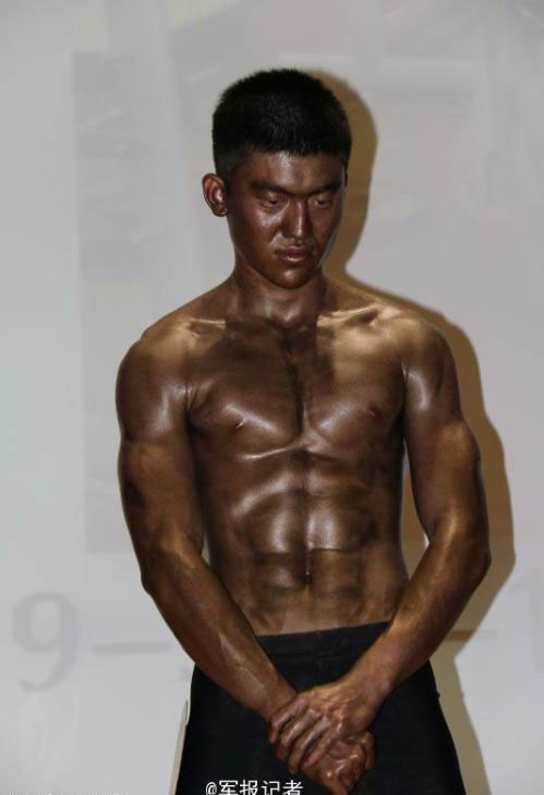 Military students attend figure competition show 