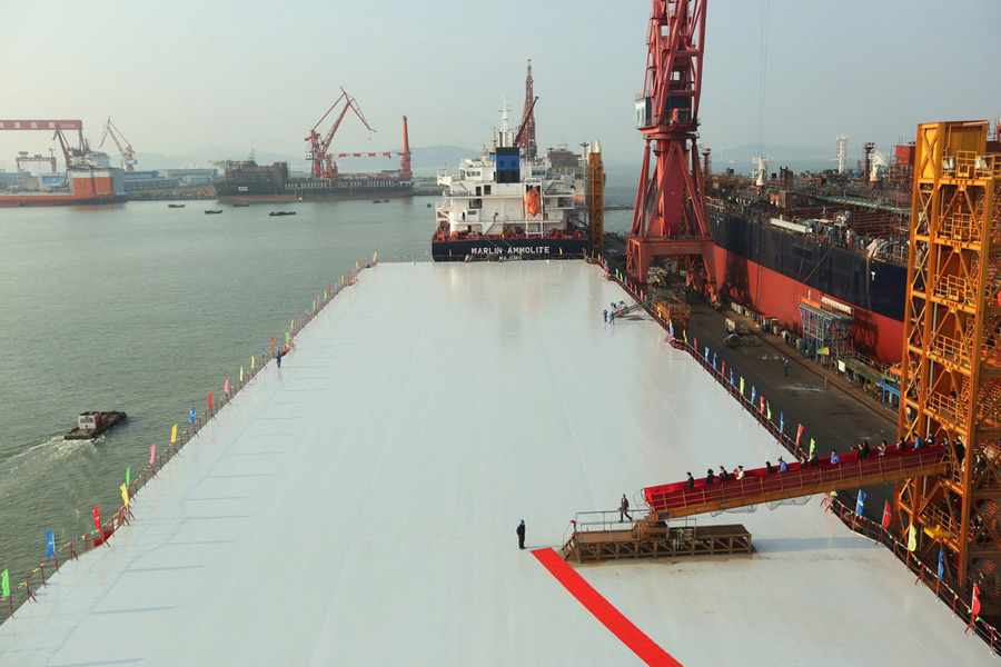 World's first polar heavy-haul deck carrier debuts in Guangzhou