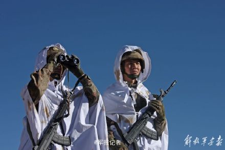 Braving cold at -18 deg C, soldiers patrol the border in Ngari
