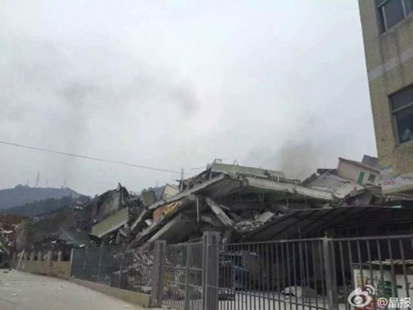 Landslide crushes buildings in Shenzhen