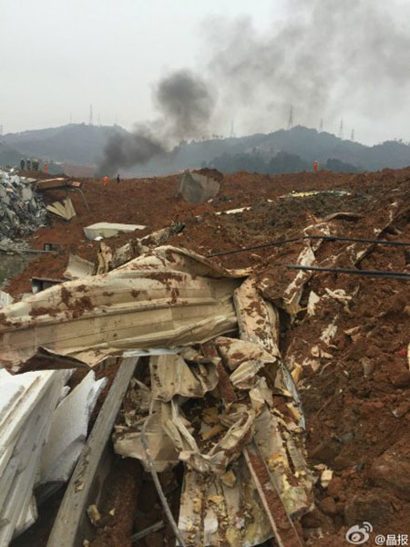 Landslide crushes buildings in Shenzhen