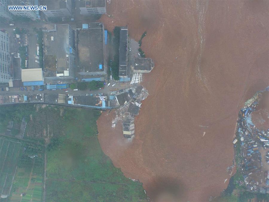 Chinese leaders order immediate rescue following massive landslide
