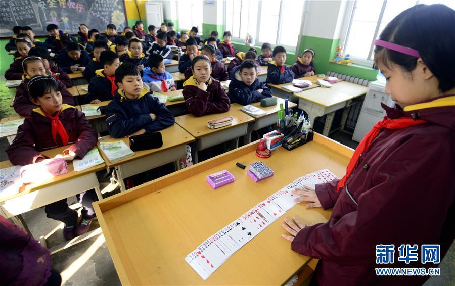 10-year-old Chinese Girl Becomes Youngest International Master of Memory