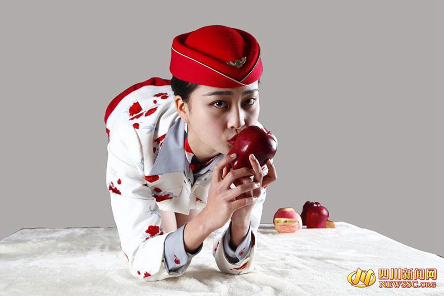 Apples kissed by airline stewardess sold on shopping website
