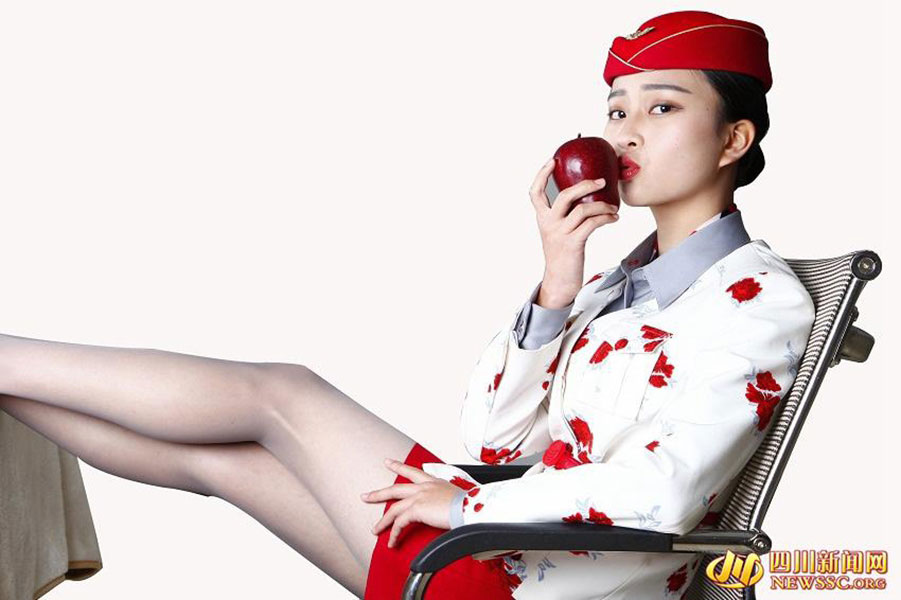 Apples kissed by airline stewardess sold on shopping website
