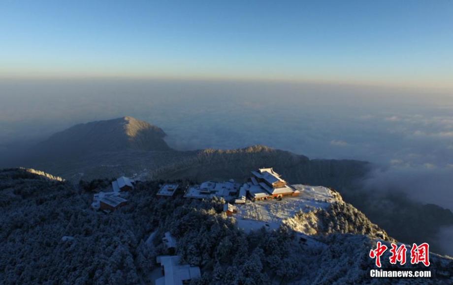 Sunrise over Golden Summit of Mount Emei