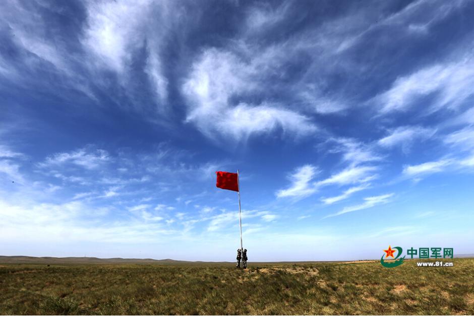 PLA's armored brigade in drill