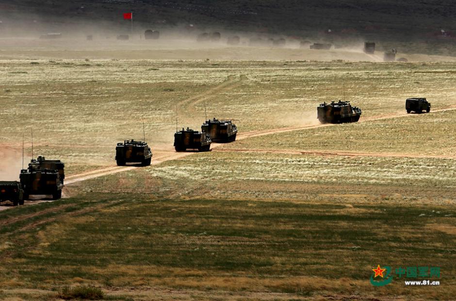 PLA's armored brigade in drill