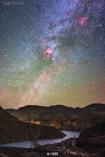 Young man spends four years shooting beautiful starlit skies
