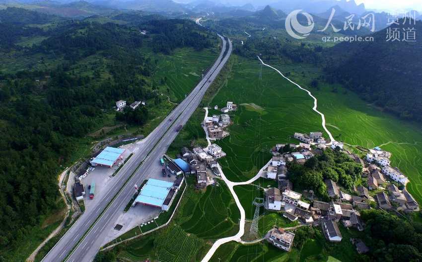 Amazing scenery of highways in Guizhou