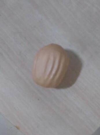 Walnut-like egg found in Xi'an
