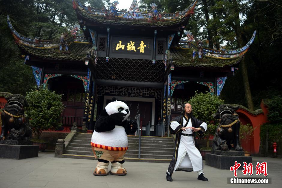 Kung Fu Panda Po visits his master in Qingcheng Mountains