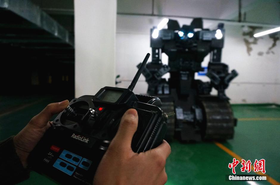 Teacher makes a robot in C China