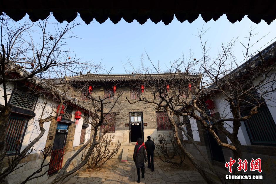A visit to the largest family manor in northern China 