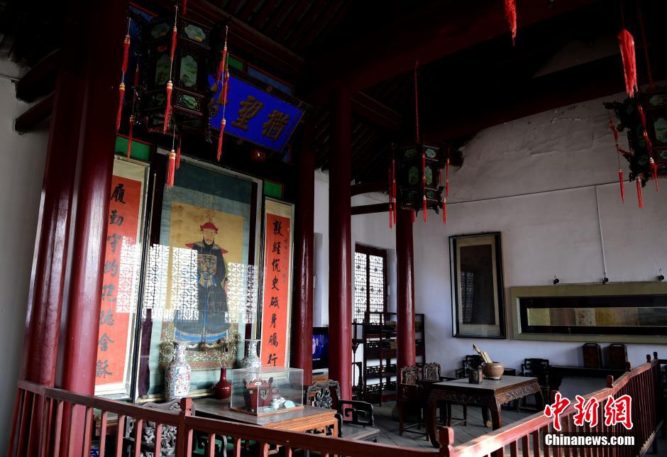 A visit to the largest family manor in northern China 