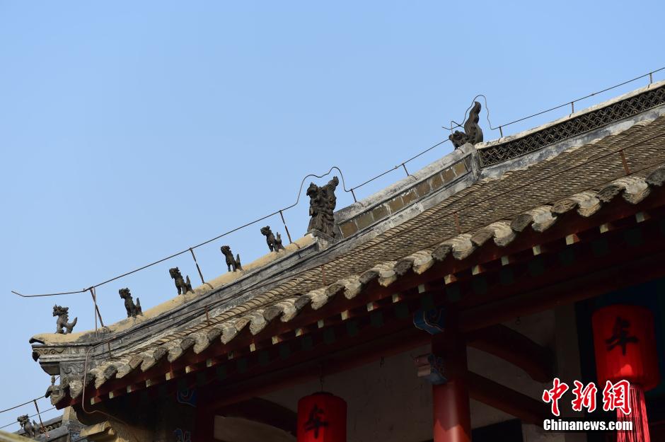 A visit to the largest family manor in northern China 