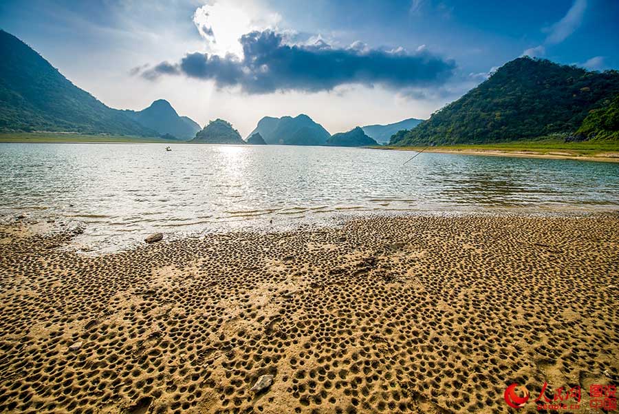 Breathtaking scenery and simple lifestyle in Hainan
