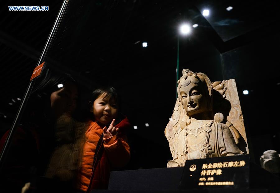 Buddhist sculptures displayed at Bao'en Temple Heritage Museum in E China 