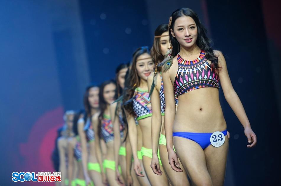 Chinese beauties, foreign models meet in Chengdu
