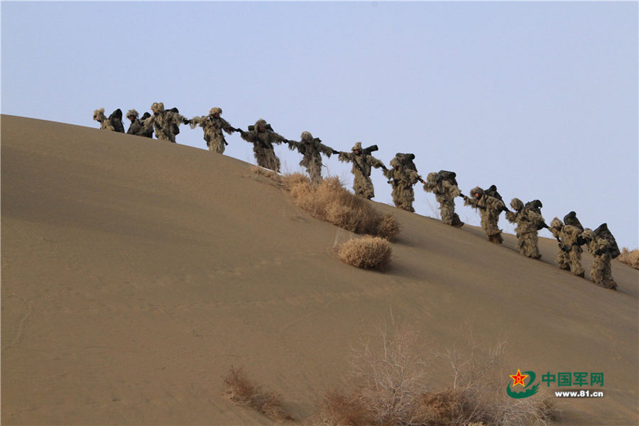 72-hour collaborative drill held in Gobi Desert in Xinjiang
