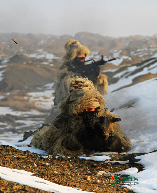 72-hour collaborative drill held in Gobi Desert in Xinjiang
