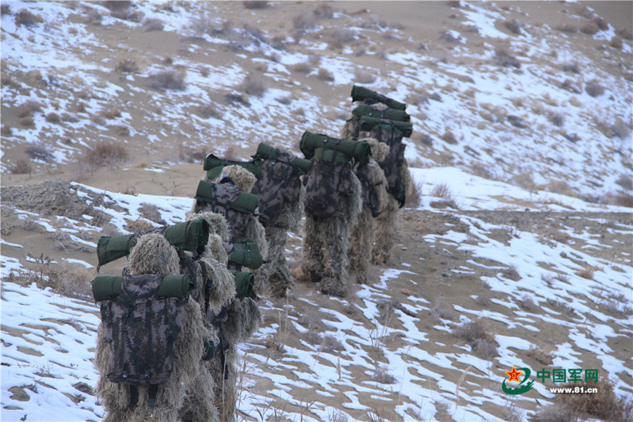 72-hour collaborative drill held in Gobi Desert in Xinjiang

