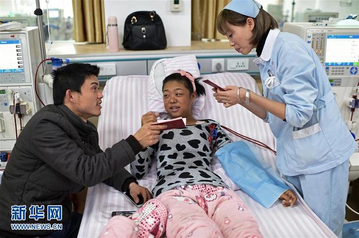 Girl with uremia has wish for dream wedding fulfilled with help of crowdfunding website