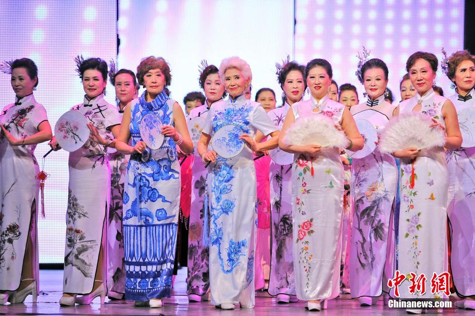 Cool Spring Festival Gala for the elderly held in Tianjin