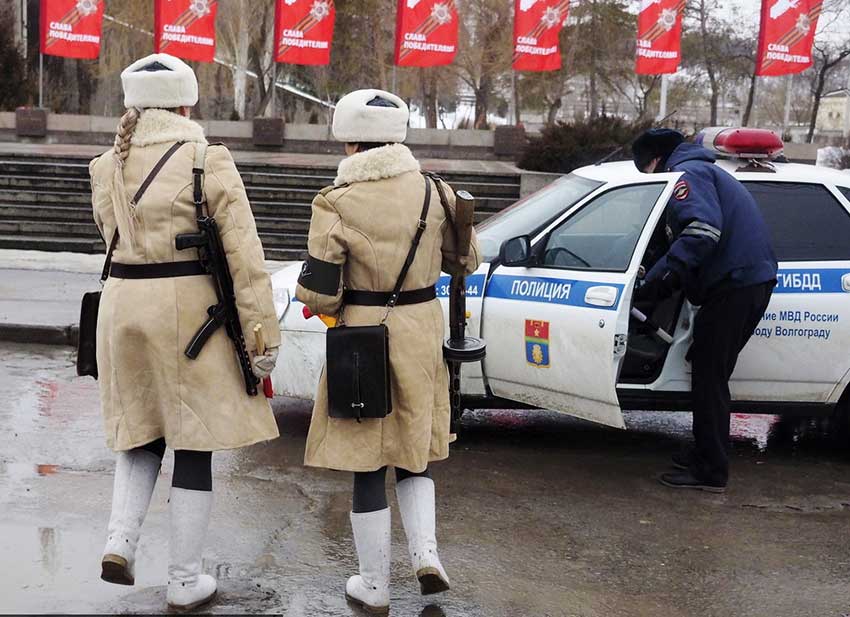 Traffic policewomen in WWII uniform mark 73rd anniversary of Battle of Stalingrad