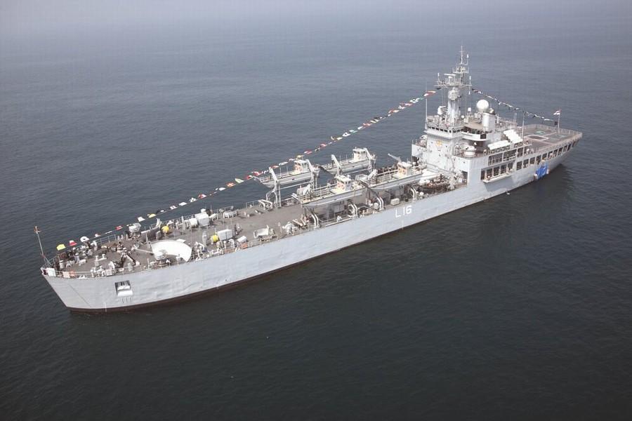 Chinese Type 054A frigates attend India's Int'l Fleet Review