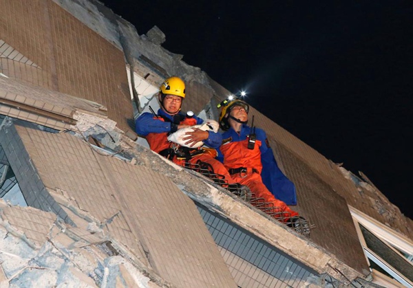 Baby rescued from collapsed building after quake in Taiwan, 2 dead