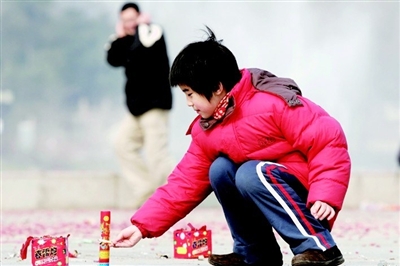 Discussion of tradition continues as fireworks banned in more Chinese cities