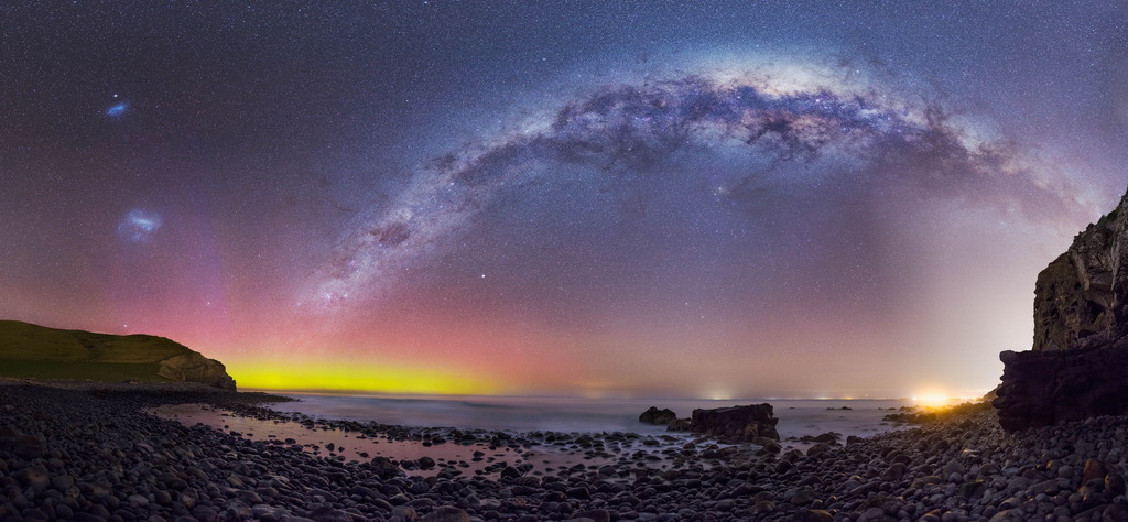 Stunning: Milky Way forms an arch across the sky
