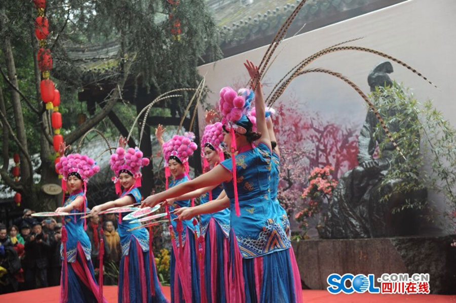 Visitors enjoy 'Day of Men' in Chengdu
