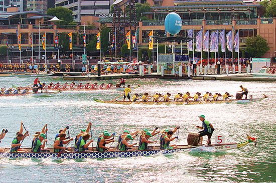 Thousands of Australians take to Dragon Boat races for Chinese New Year celebrations