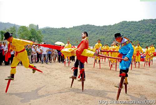 Stilts Dances from Donggong, Hubei Brings Millennia-old Chu Culture to Life