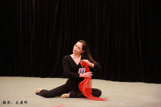 445 candidates compete for their 'star dream' at last call