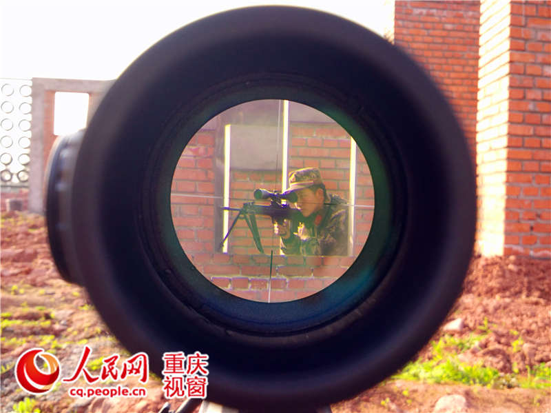 Chongqing sniper’s new record: 13 holes on a rice grain